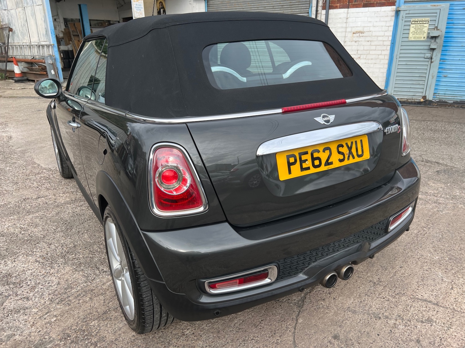 Used MINI Convertible 2012 for sale - 76316496: Photo 8