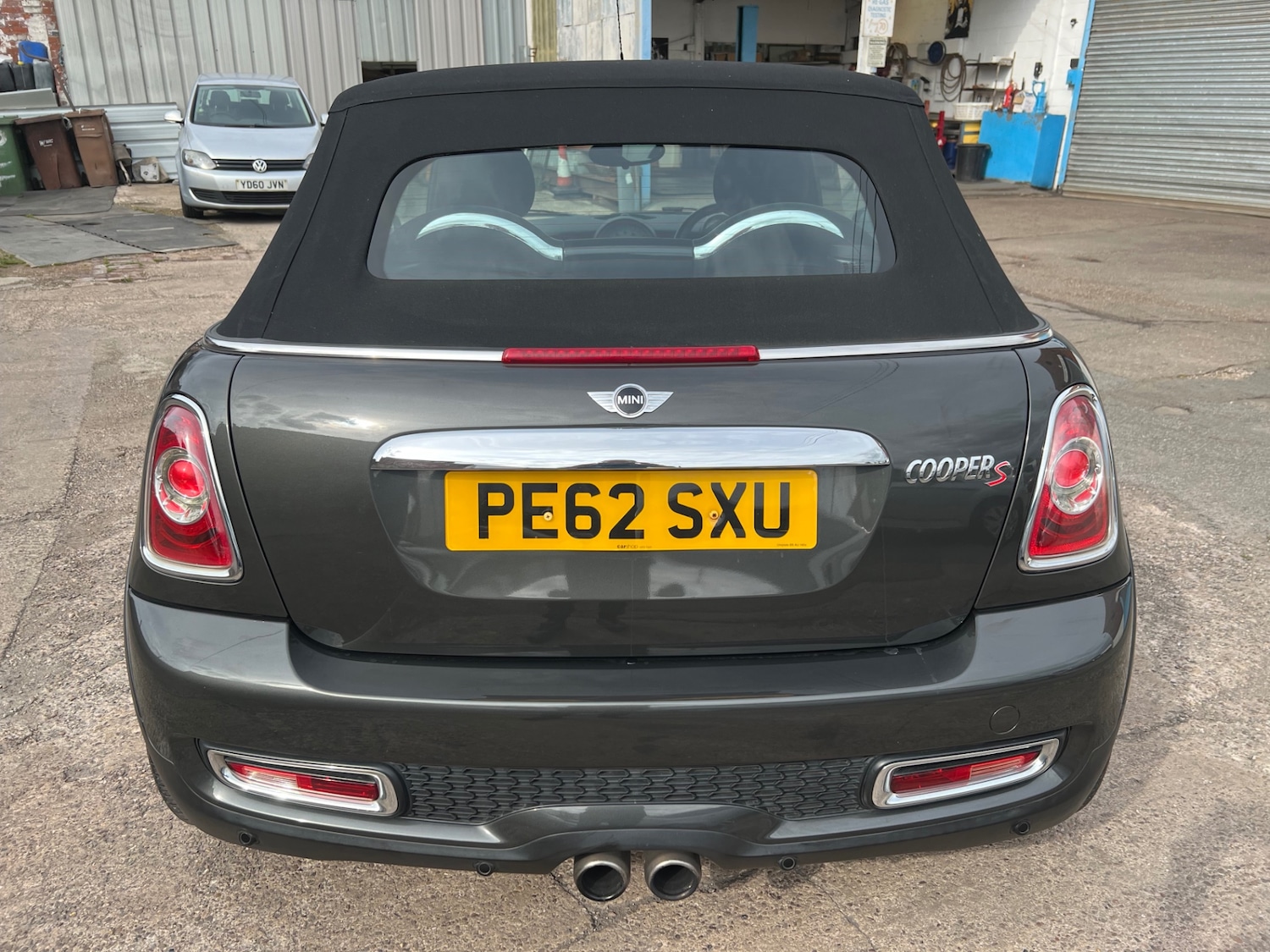 Used MINI Convertible 2012 for sale - 76316496: Photo 9