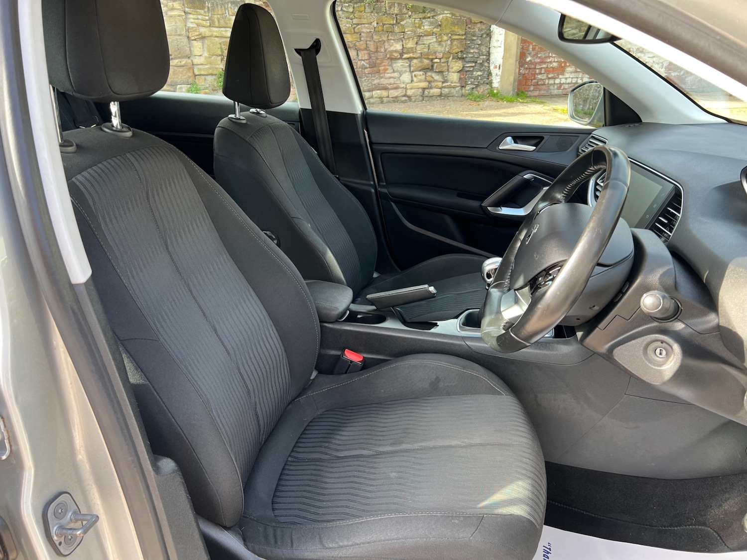 Used Peugeot 308 2016 for sale - 76437345: Photo 13