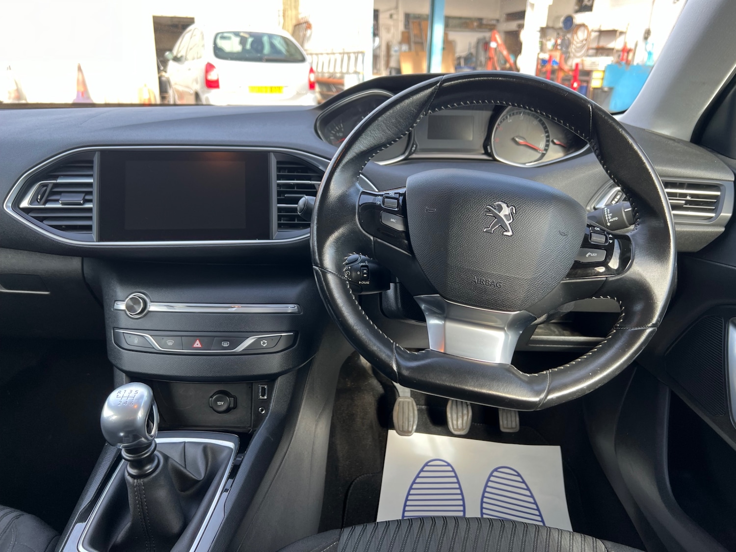 Used Peugeot 308 2016 for sale - 76437345: Photo 18