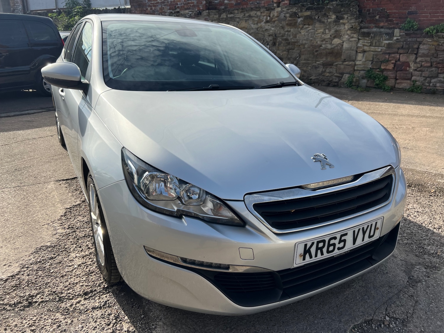 Used Peugeot 308 2016 for sale - 76437345: Photo 2