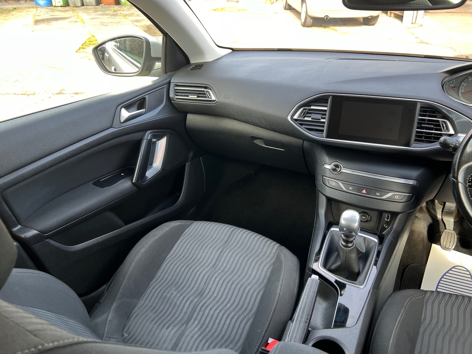 Used Peugeot 308 2016 for sale - 76437345: Photo 20