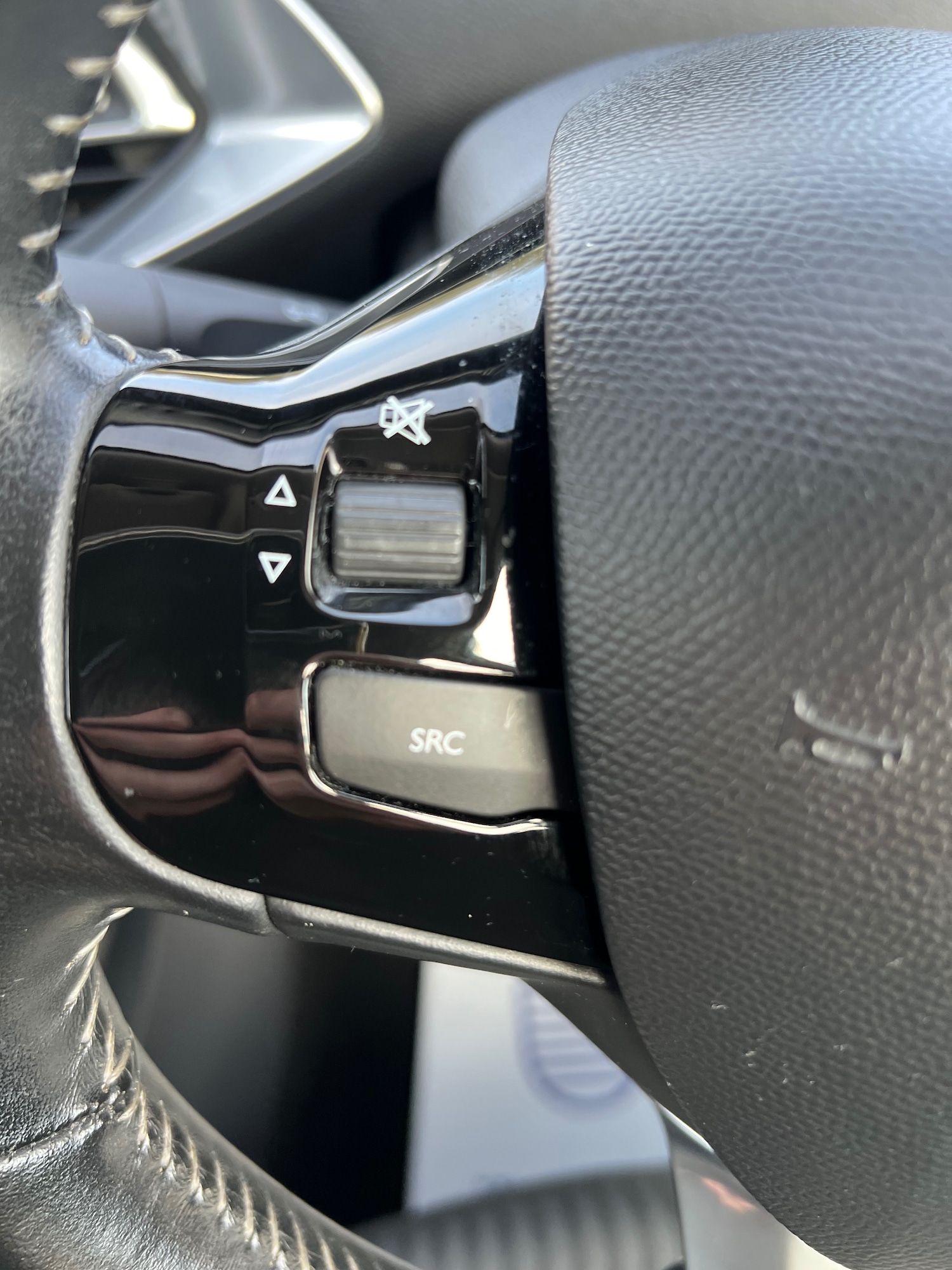 Used Peugeot 308 2016 for sale - 76437345: Photo 23