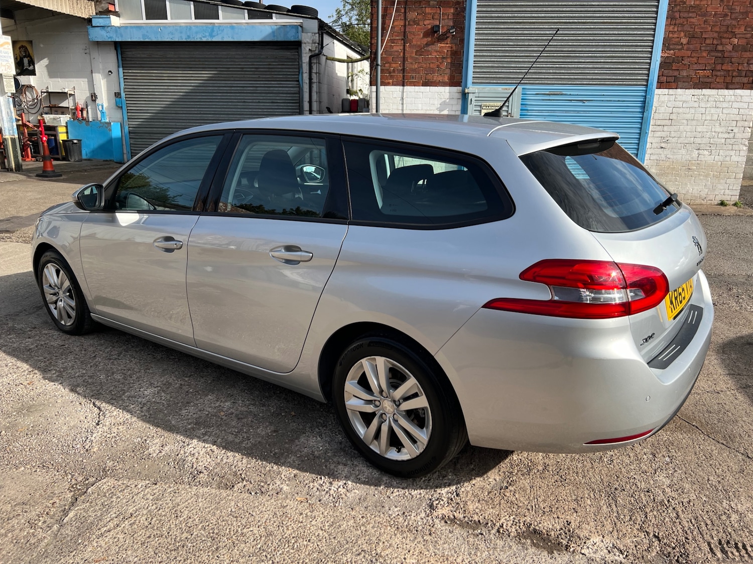 Used Peugeot 308 2016 for sale - 76437345: Photo 7
