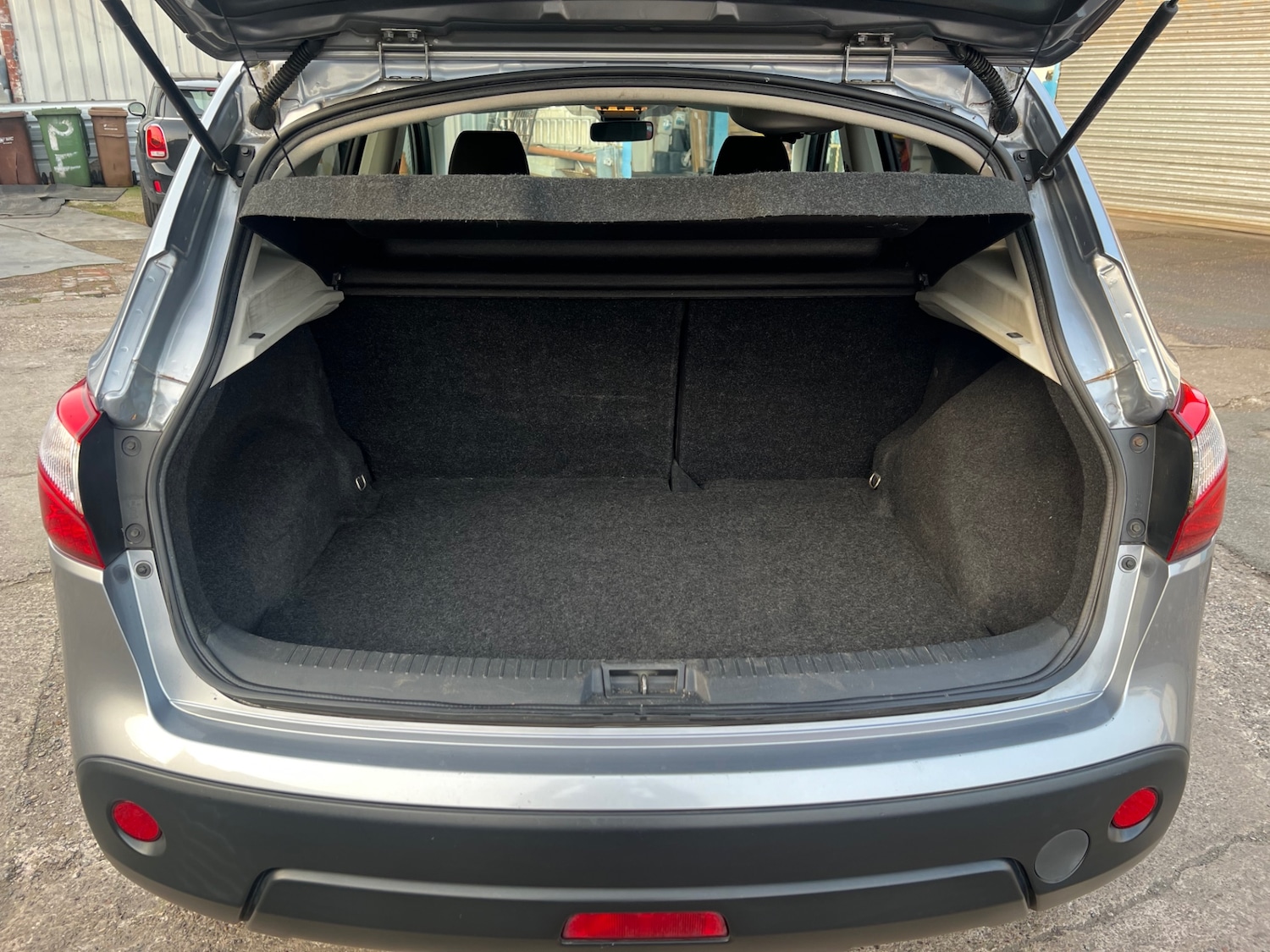 Used Nissan Qashqai 2010 for sale - 78061492: Photo 28