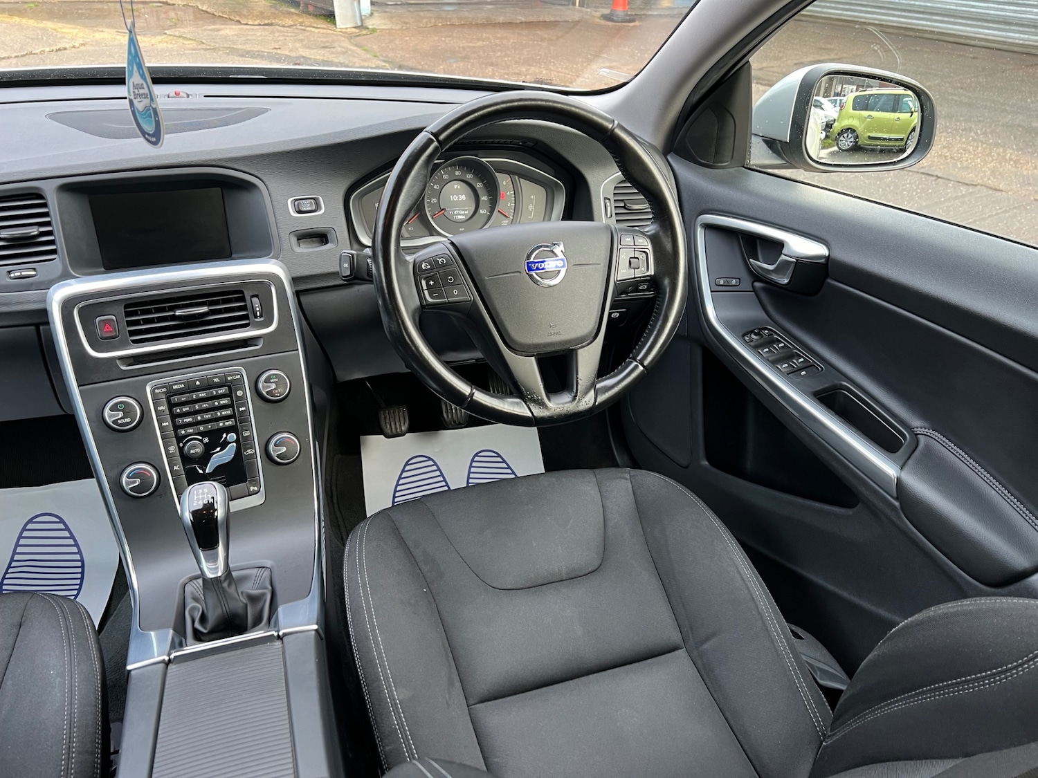 Used Volvo S60 2015 for sale - 77201629: Photo 17