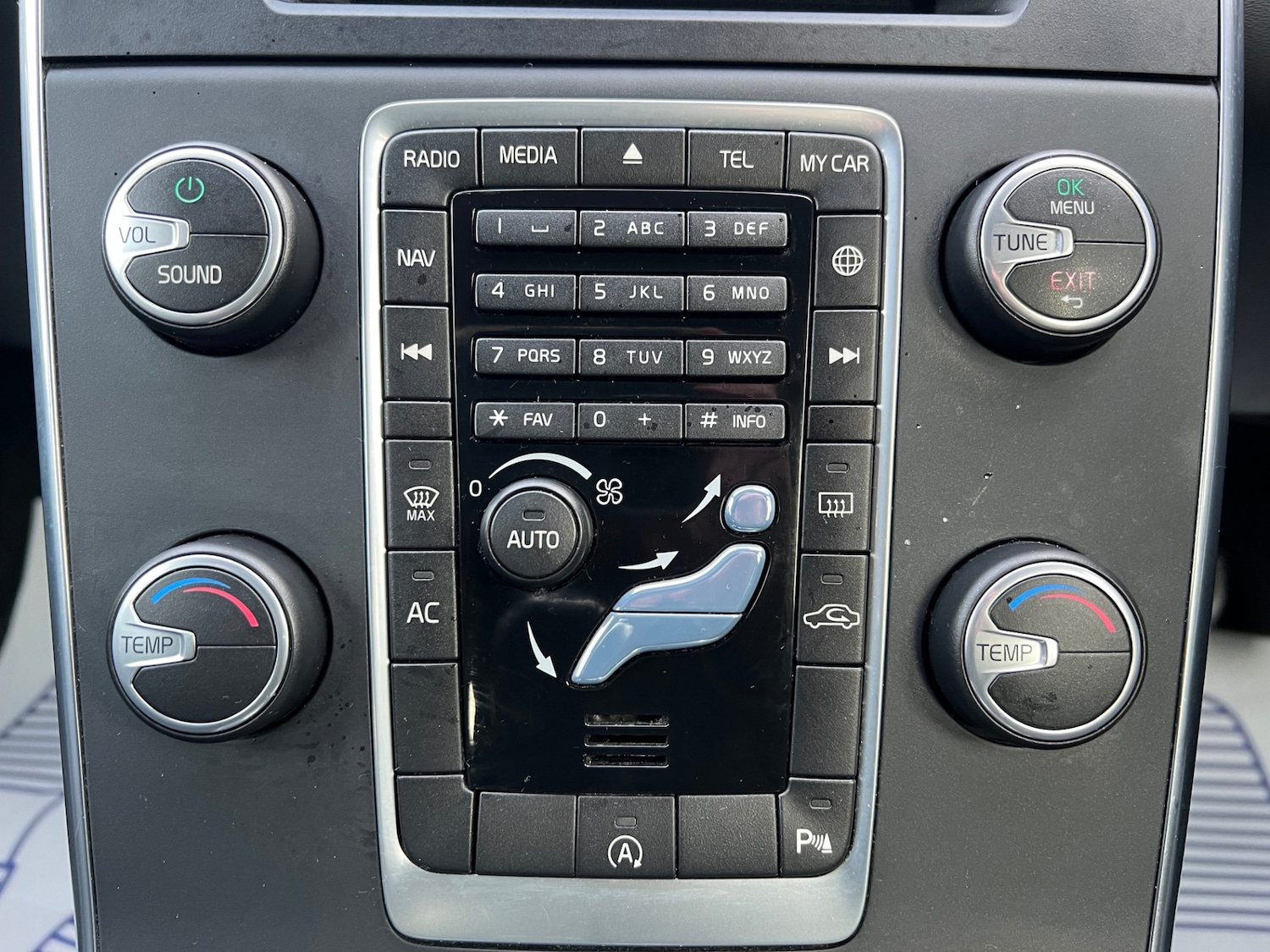 Used Volvo S60 2015 for sale - 77201629: Photo 19