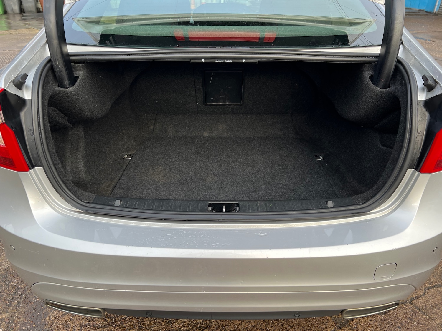 Used Volvo S60 2015 for sale - 77201629: Photo 26