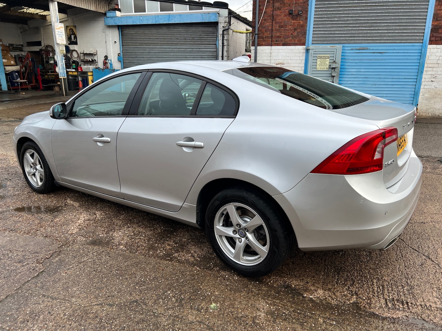 Used Volvo S60 2015 for sale - 77201629: Photo 7