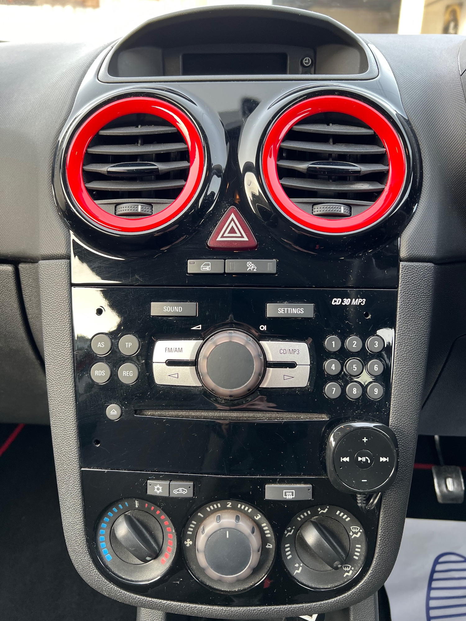 Used Vauxhall Corsa 2012 for sale - 77681544: Photo 21