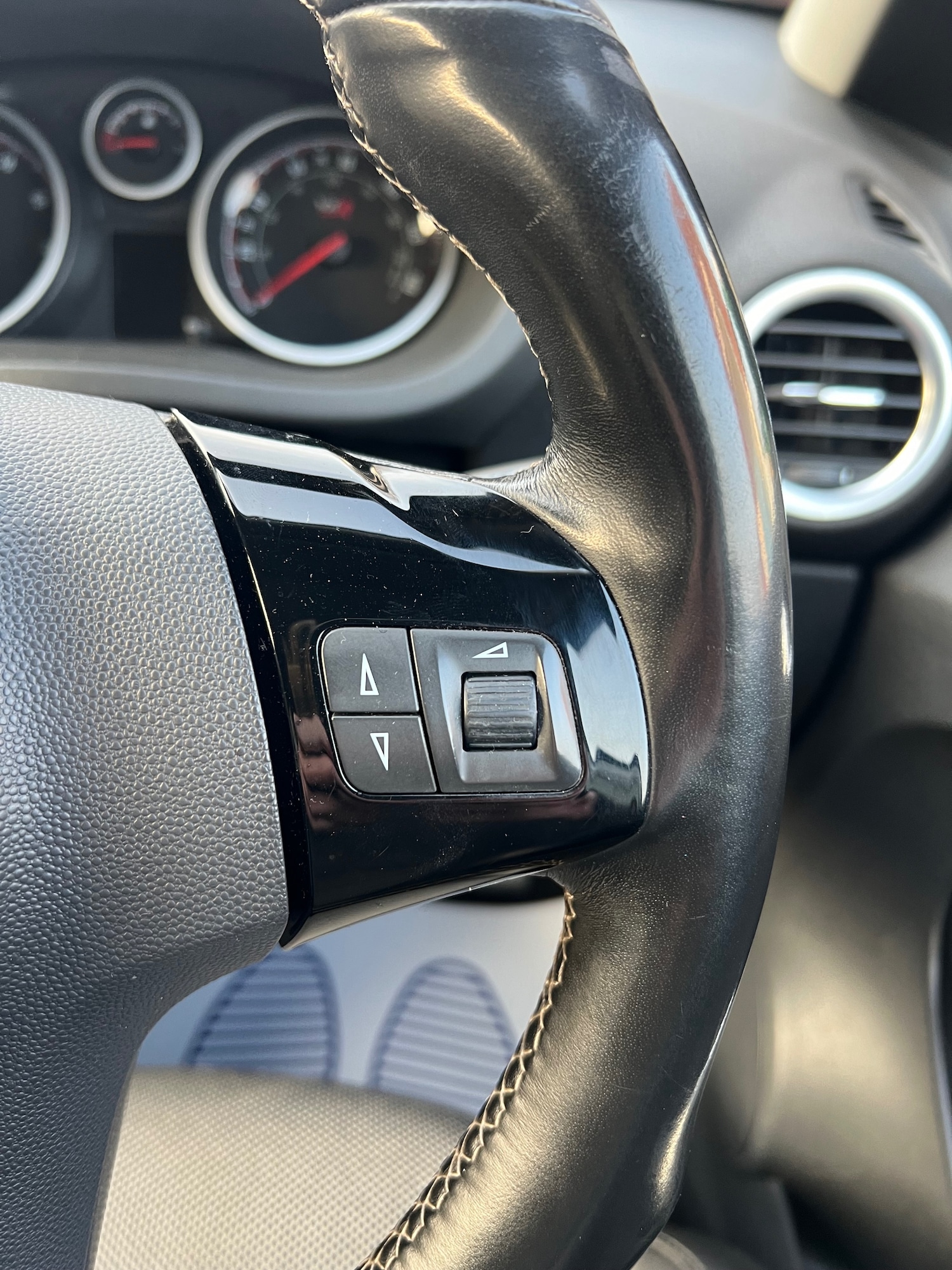 Used Vauxhall Corsa 2012 for sale - 78183535: Photo 24