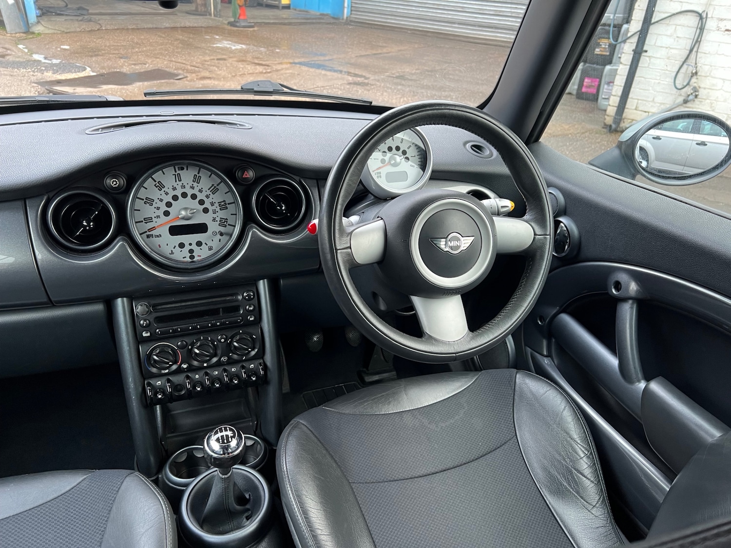 Used MINI Convertible 2007 for sale - 77679697: Photo 22