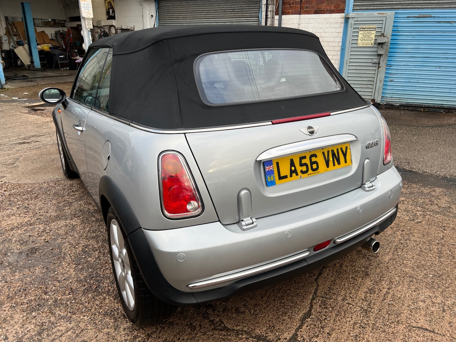 Used MINI Convertible 2007 for sale - 77679697: Photo 8