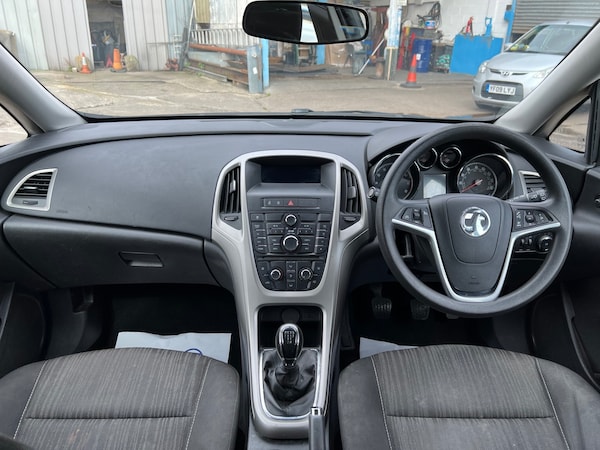 Used Vauxhall Astra 2011 for sale - 74538672: Photo 17