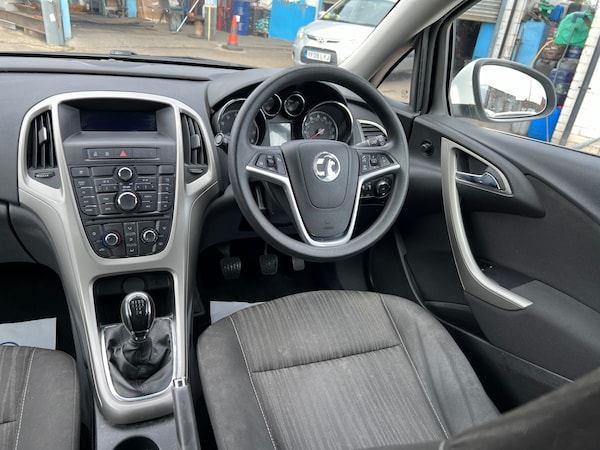 Used Vauxhall Astra 2011 for sale - 74538672: Photo 19