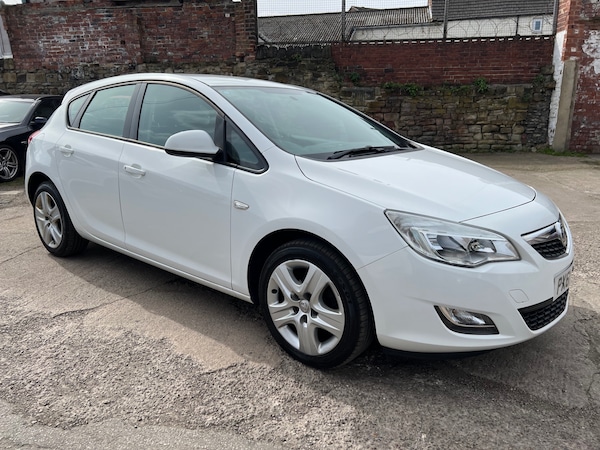 Used Vauxhall Astra 2011 for sale - 74538672: Photo 1