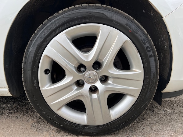 Used Vauxhall Astra 2011 for sale - 74538672: Photo 28