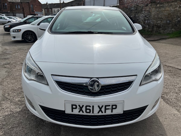 Used Vauxhall Astra 2011 for sale - 74538672: Photo 3