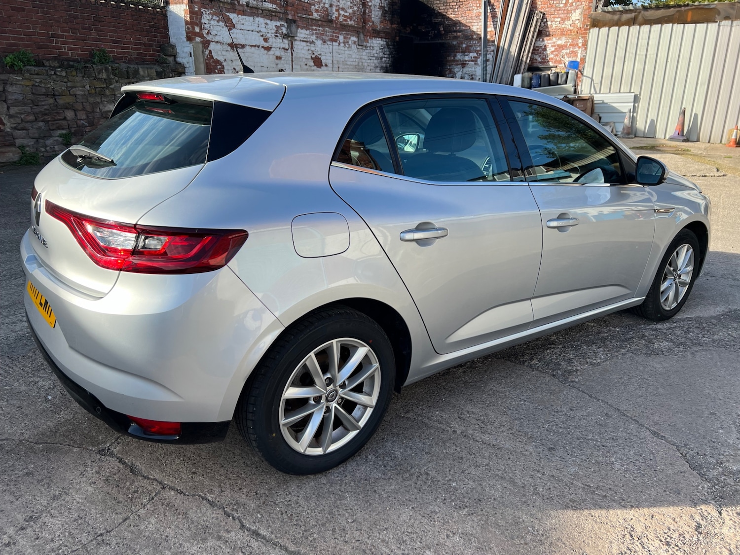Used Renault Megane 2017 for sale - 76437933: Photo 11