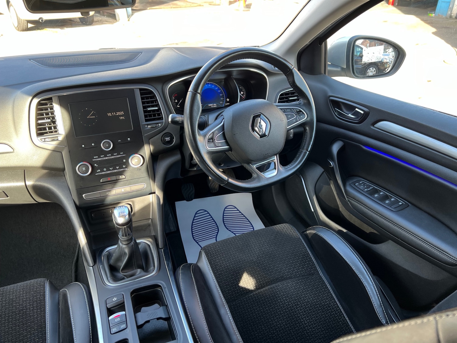 Used Renault Megane 2017 for sale - 76437933: Photo 19