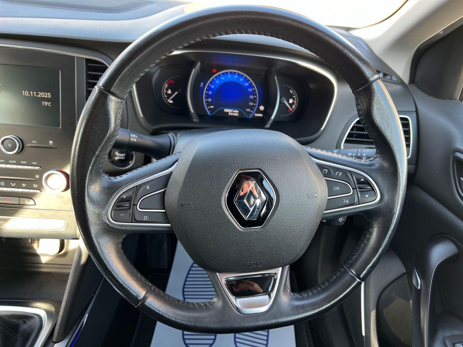 Used Renault Megane 2017 for sale - 76437933: Photo 25