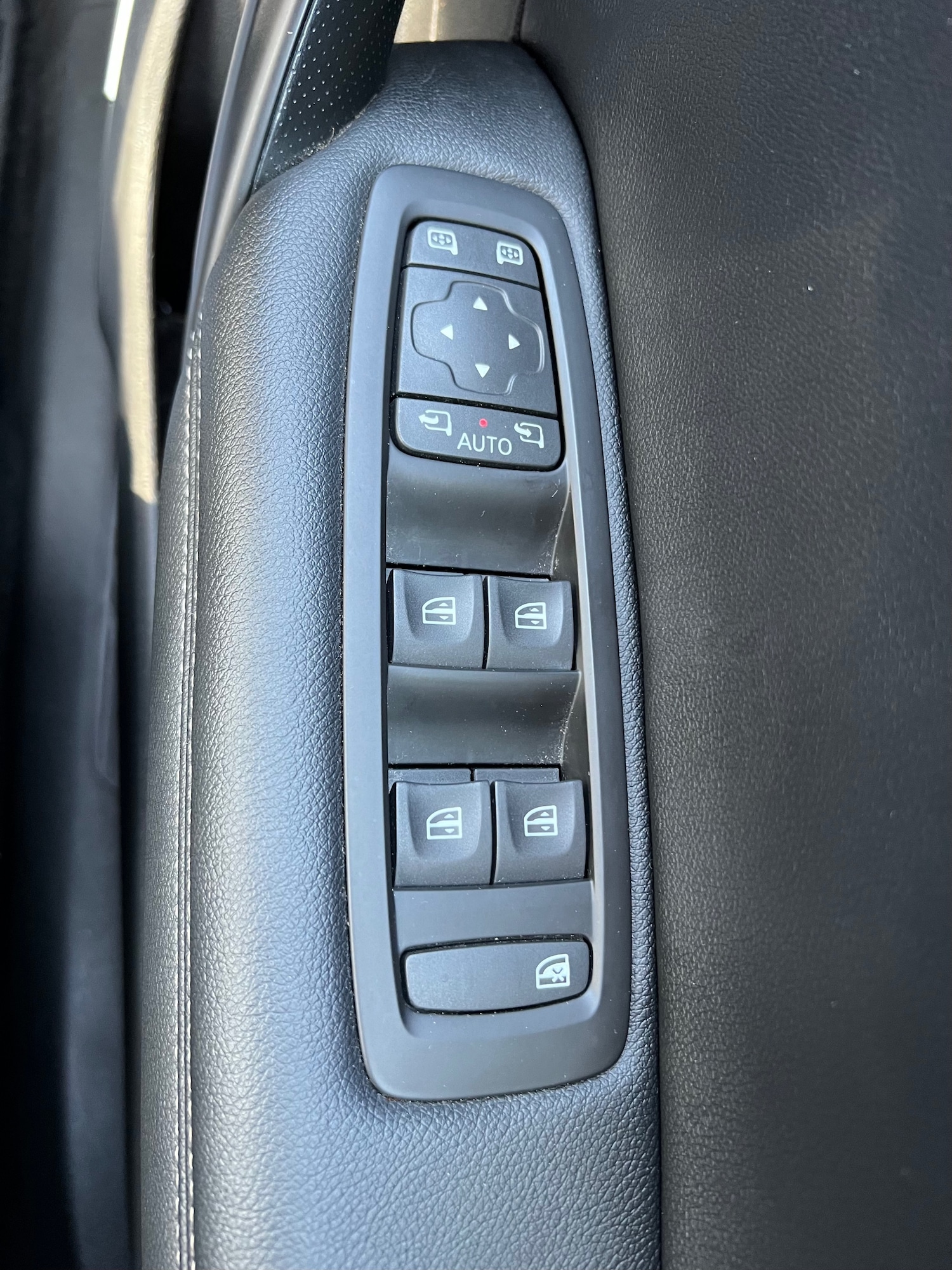 Used Renault Megane 2017 for sale - 76437933: Photo 26