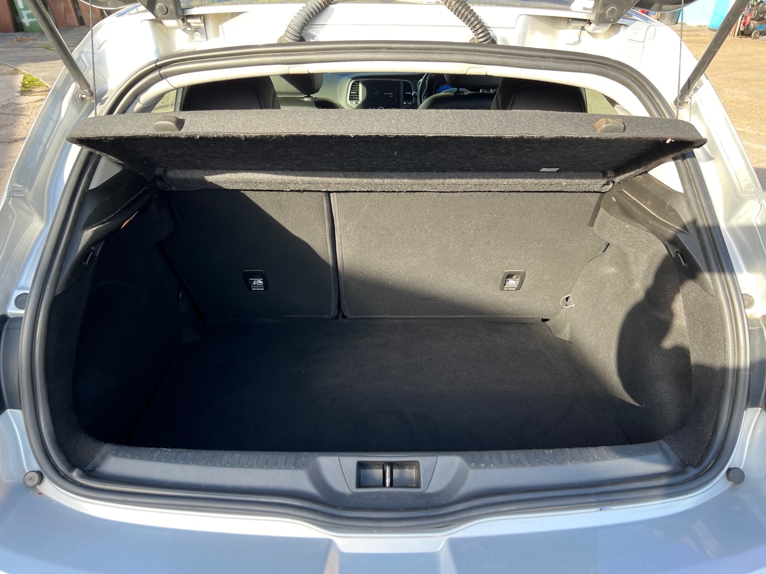 Used Renault Megane 2017 for sale - 76437933: Photo 27