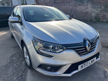 Used Renault Megane 2017 for sale - 76437933: Photo