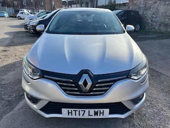 Used Renault Megane 2017 for sale - 76437933: Photo