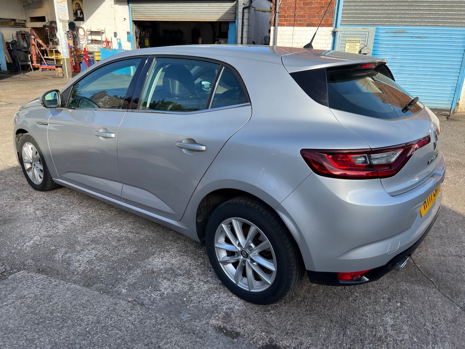 Used Renault Megane 2017 for sale - 76437933: Photo 7