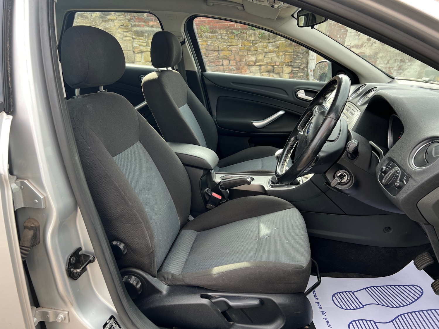 Used Ford Mondeo 2010 for sale - 76316449: Photo 13