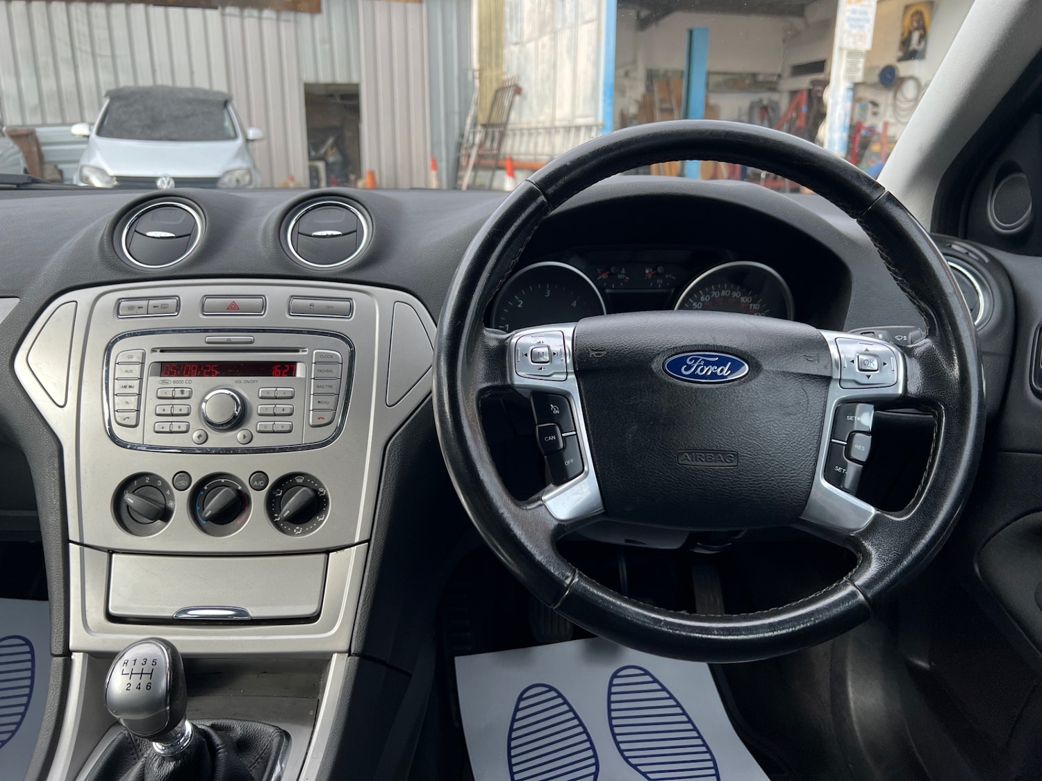 Used Ford Mondeo 2010 for sale - 76316449: Photo 19