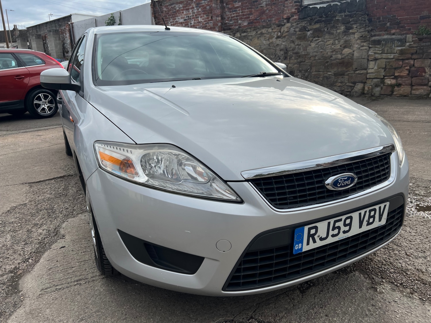 Used Ford Mondeo 2010 for sale - 76316449: Photo 2