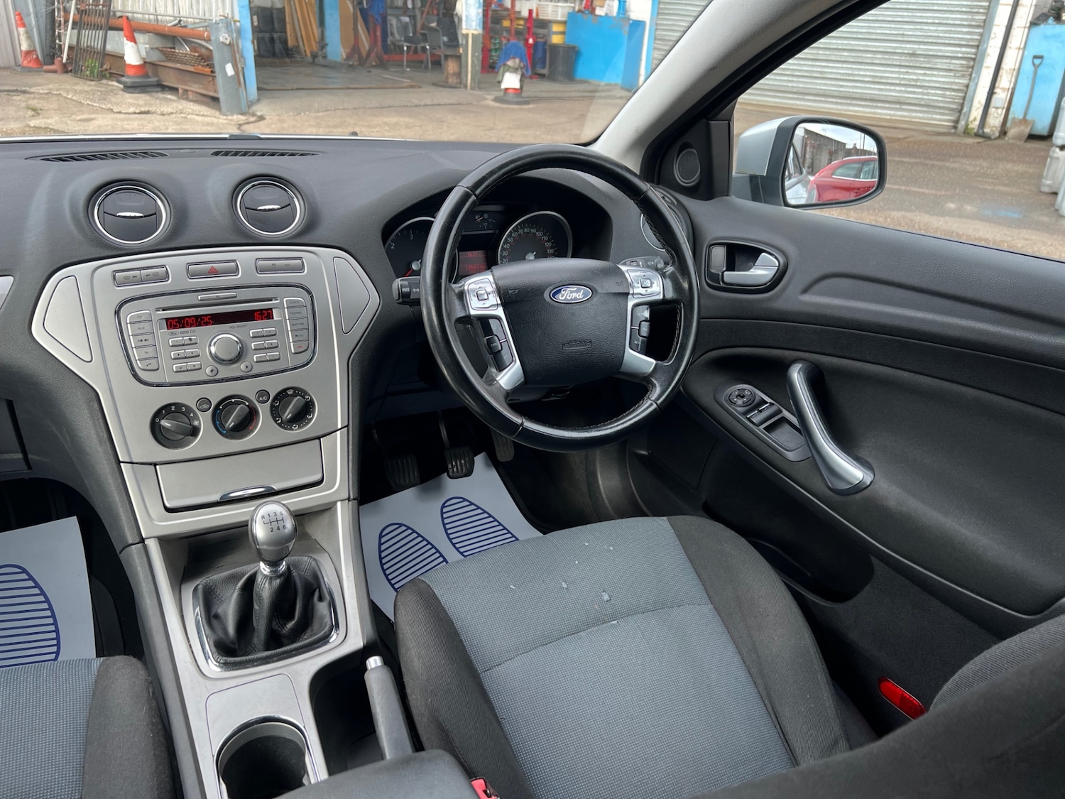 Used Ford Mondeo 2010 for sale - 76316449: Photo 20