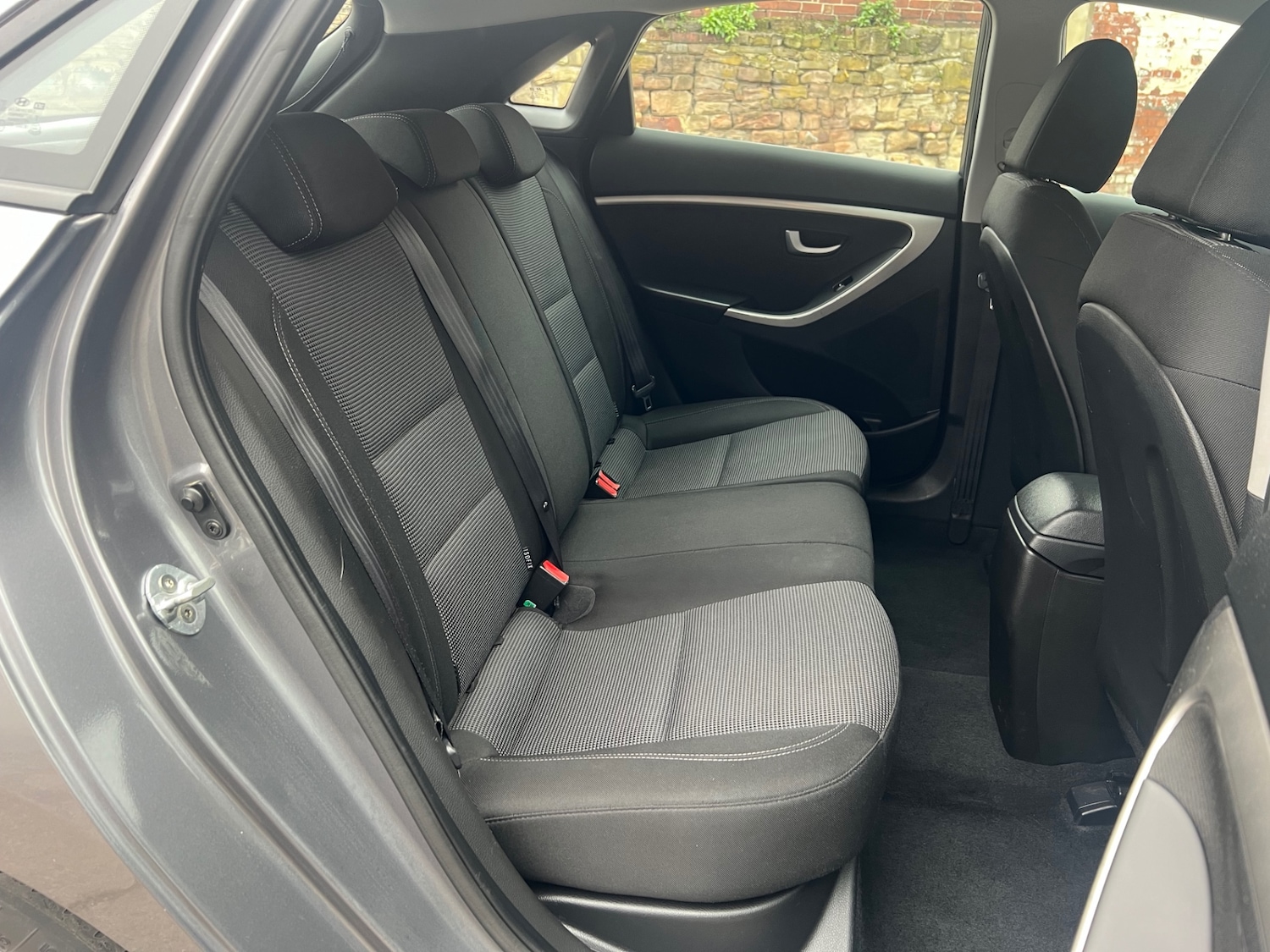 Used Hyundai i30 2015 for sale - 76656398: Photo 15