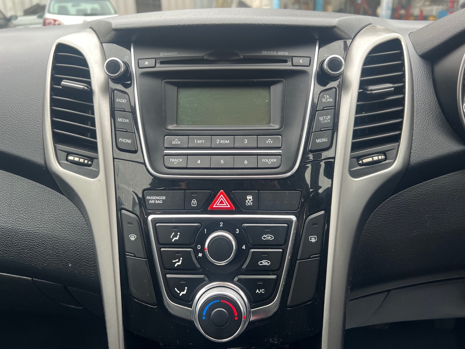 Used Hyundai i30 2015 for sale - 76656398: Photo 21