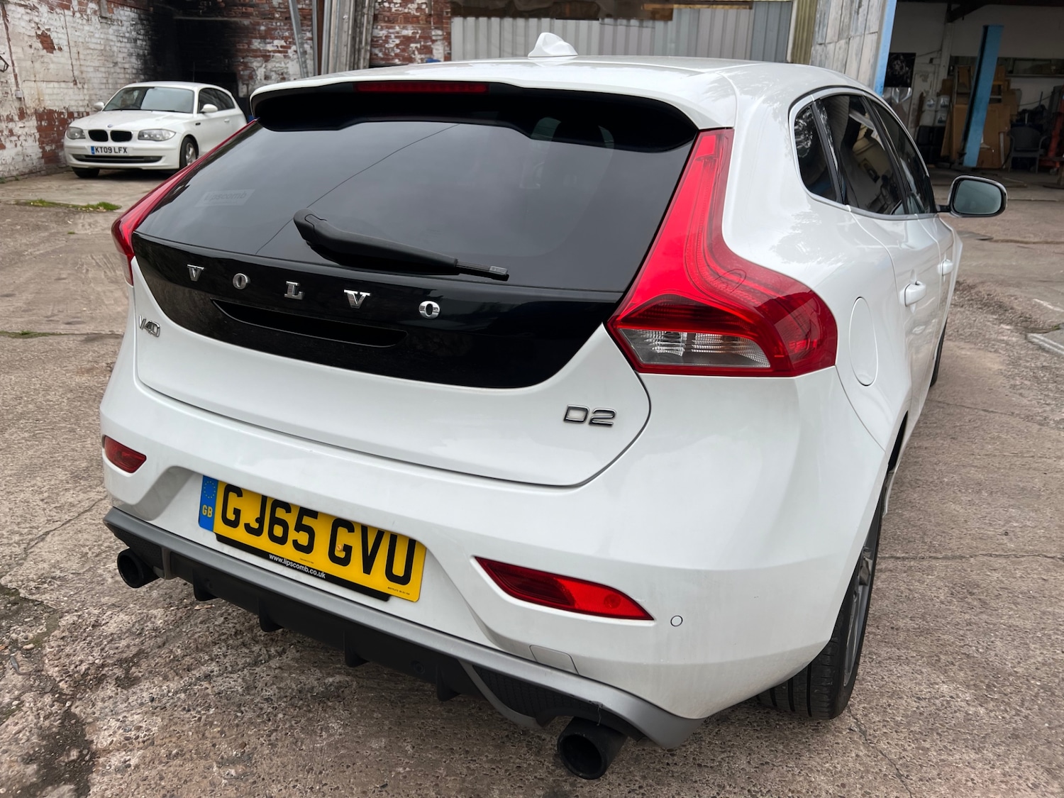 Used Volvo V40 2015 for sale - 76483145: Photo 10