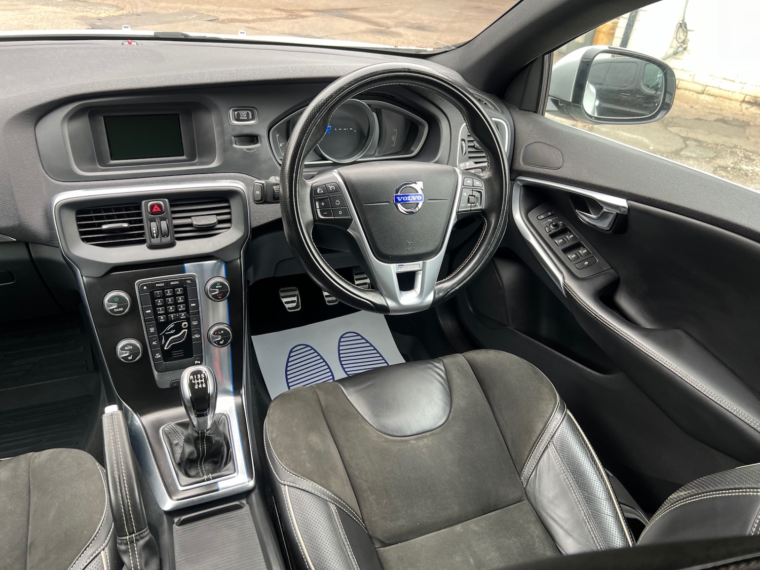 Used Volvo V40 2015 for sale - 76483145: Photo 19