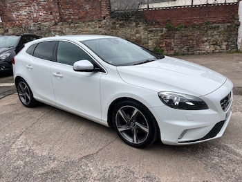 Used Volvo V40 2015 for sale - 76483145: Photo