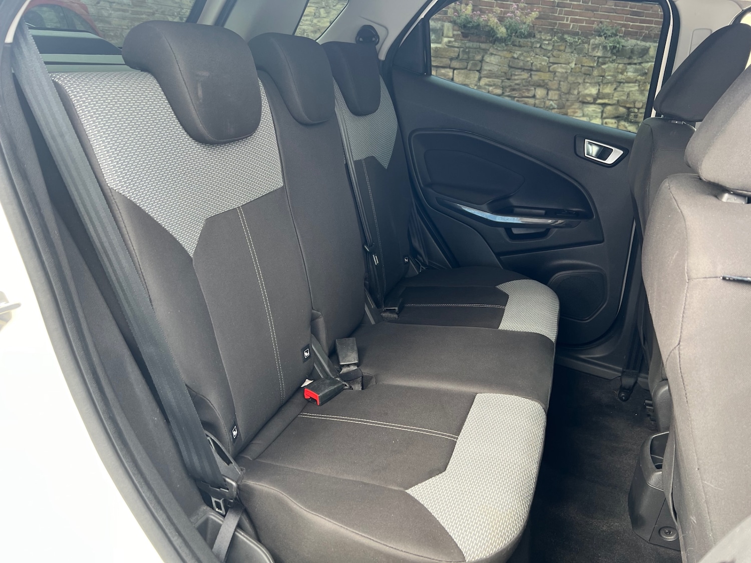 Used Ford Ecosport 2015 for sale - 76316415: Photo 15