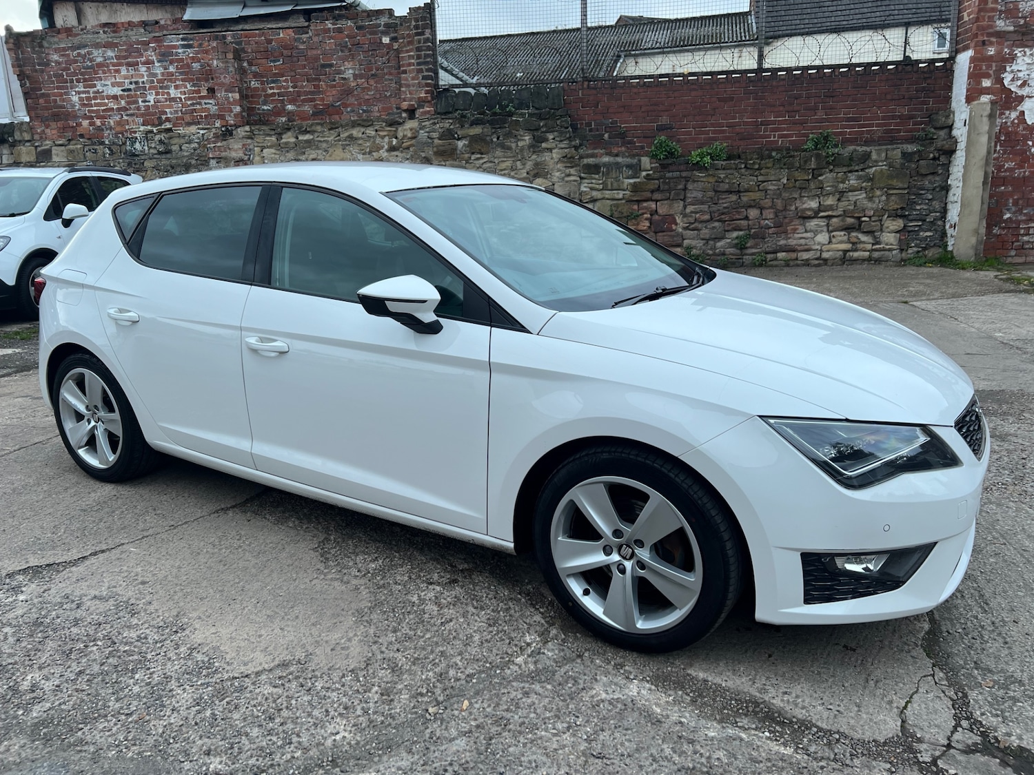 Used SEAT Leon 2015 for sale - 76526090: Photo 1