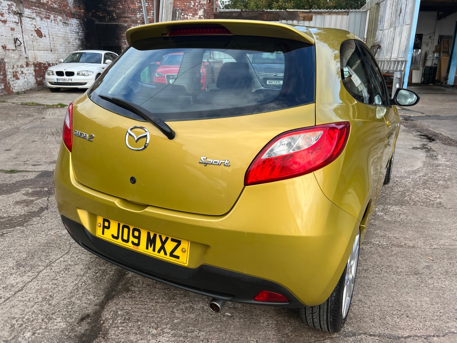 Used Mazda Mazda2 2009 for sale - 76316538: Photo 10
