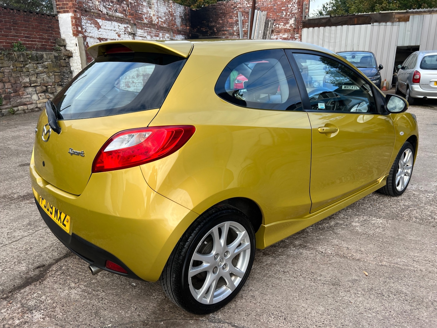Used Mazda Mazda2 2009 for sale - 76316538: Photo 11