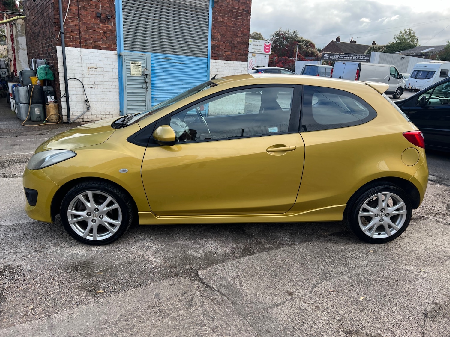 Used Mazda Mazda2 2009 for sale - 76316538: Photo 6