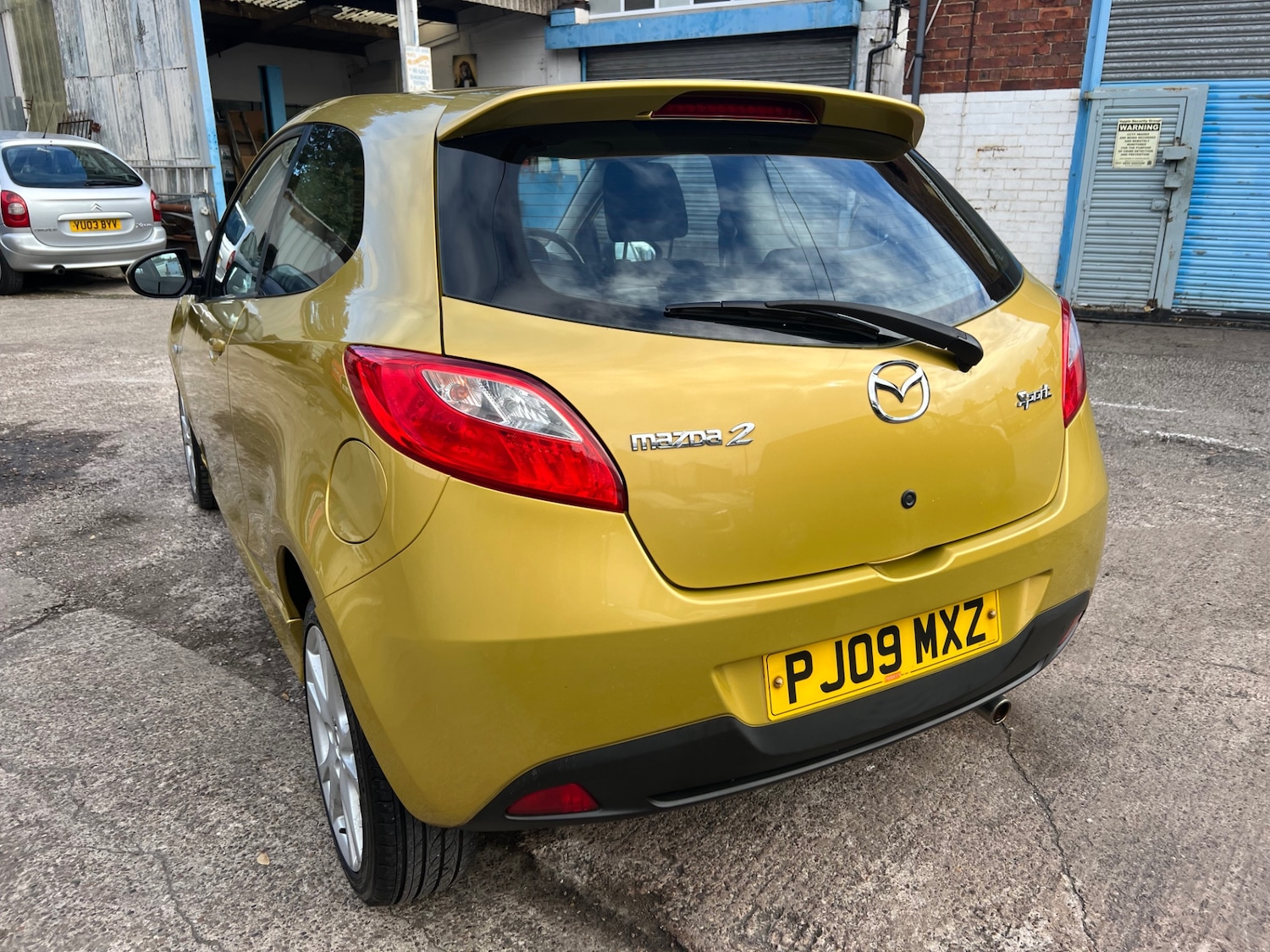 Used Mazda Mazda2 2009 for sale - 76316538: Photo 8