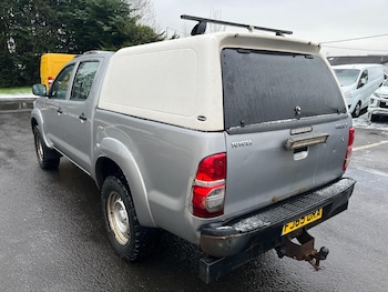 Used Toyota Hilux 2015 for sale - 77143401: Photo