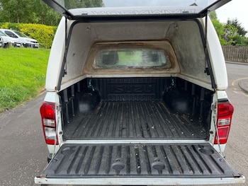 Used Isuzu D-Max 2017 for sale - 78752625: Photo