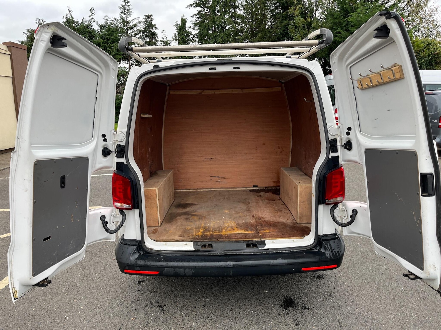 Used Volkswagen Transporter 2021 for sale - 76306589: Photo 4