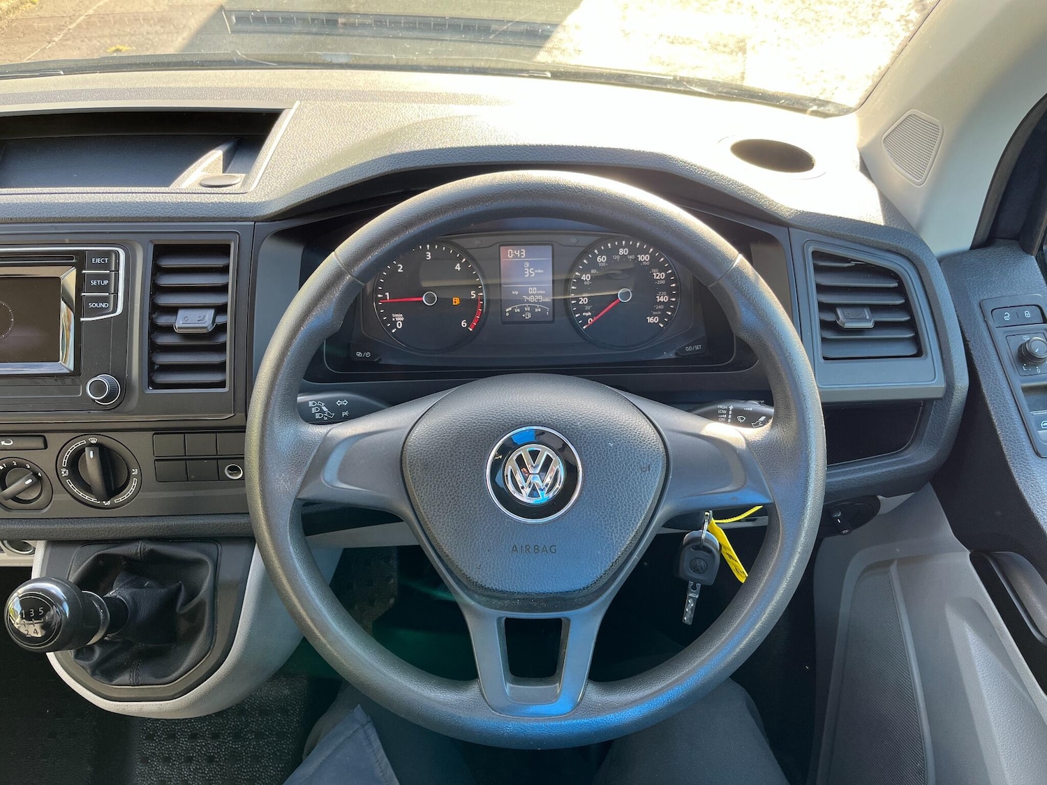 Used Volkswagen Transporter 2017 for sale - 76996127: Photo 7