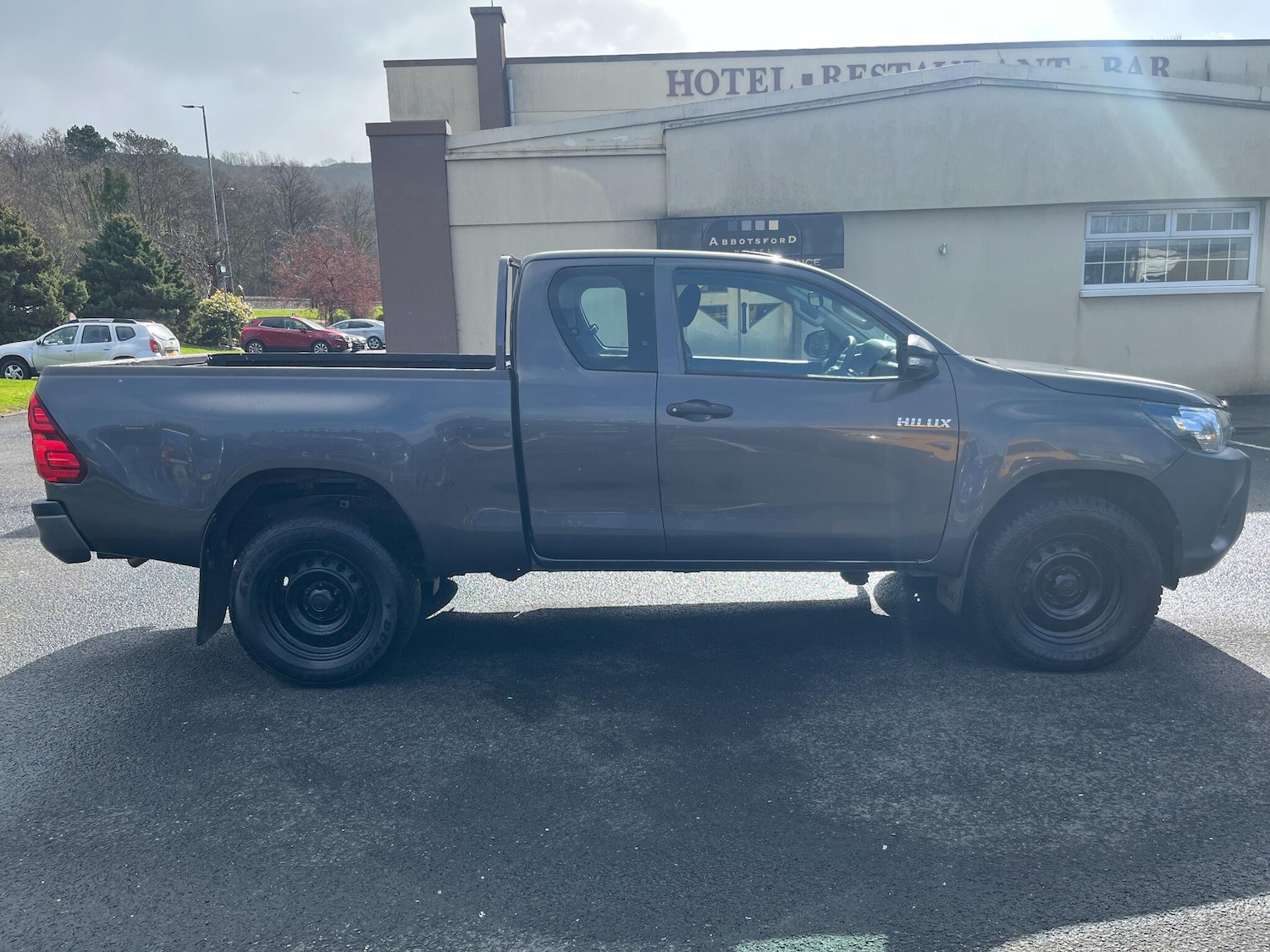 Used Toyota Hilux 2017 for sale - 78071878: Photo 2